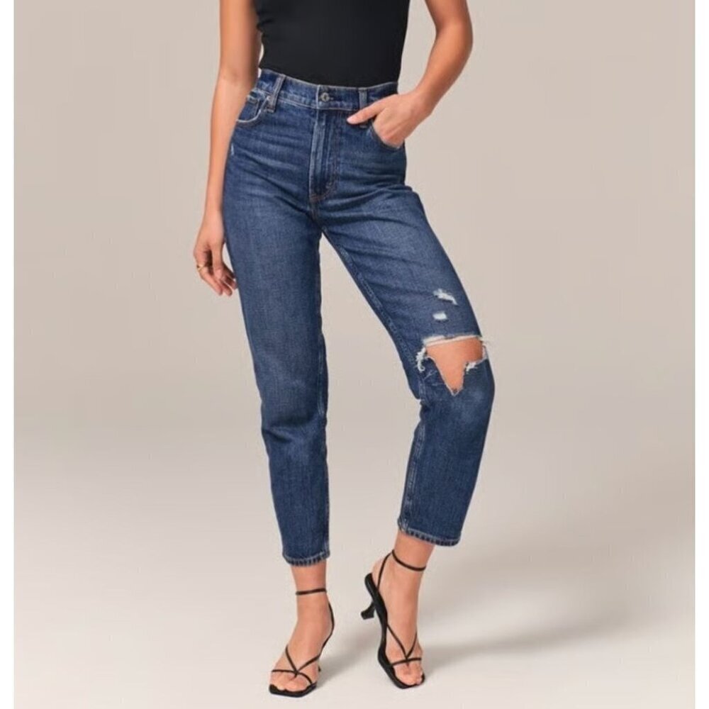 Abercrombie NWT The Mom High Rise Jean Medium Wash Knee Rip Size 37 LONG